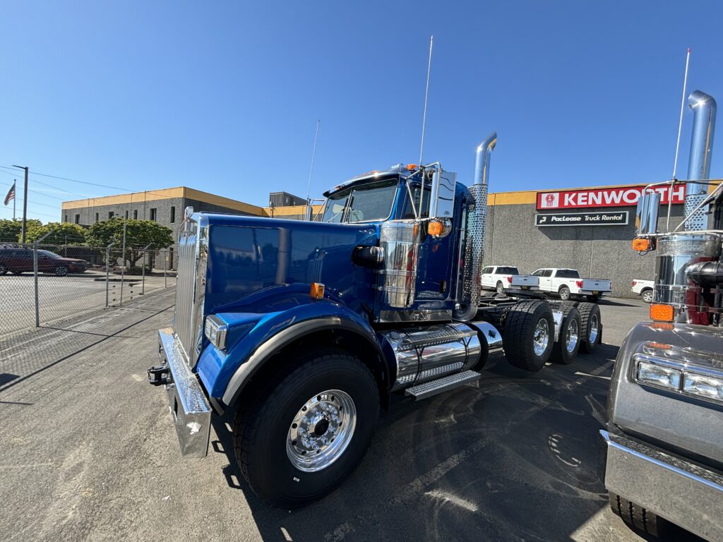 New 2025 KENWORTH W900 at Papé Kenworth in Portland, OR