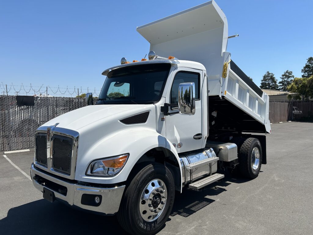 New 2025 KENWORTH T280 at Papé Kenworth in San Leandro, CA