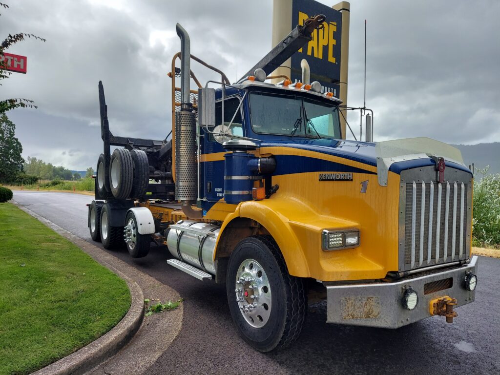 Used 2004 KENWORTH T800 at Papé Kenworth in 