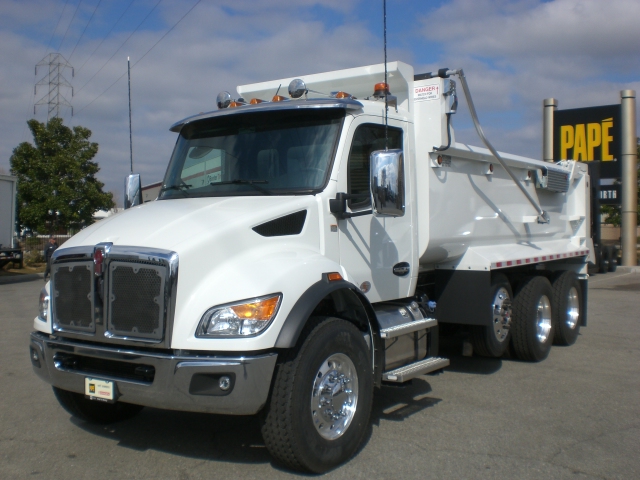 New 2025 KENWORTH T480 at Papé Kenworth in Bakersfield, CA
